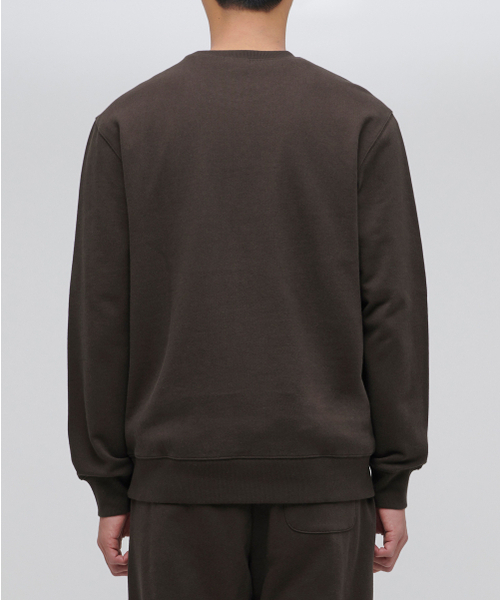 MUSINSA STANDARD（ムシンサスタンダード）の「スウェットシャツ [ダークブラウン]（スウェット・メンズ・その他・LARGE/X-LARGE/XX-LARGE/XXX-LARGE/SMALL/MEDIUM）」の2枚目の写真
