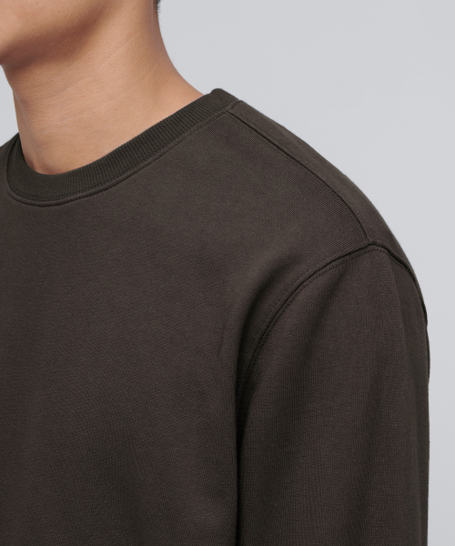 MUSINSA STANDARD（ムシンサスタンダード）の「スウェットシャツ [ダークブラウン]（スウェット・メンズ・その他・LARGE/X-LARGE/XX-LARGE/XXX-LARGE/SMALL/MEDIUM）」の5枚目の写真