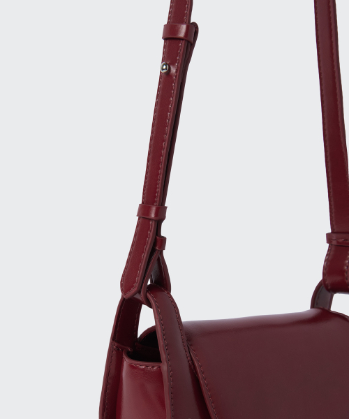 MUSINSA STANDARD WOMAN（ムシンサスタンダードウーマン）の「ウィメンズハーフムーンクロスバッグ[レッド]（メッセンジャーバッグ・レディース・その他・FREE）」の3枚目の写真