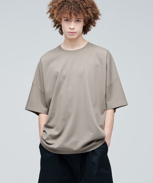 MUSINSA STANDARD(ムシンサスタンダード)の「フォンテドルマンスリーブオーバーサイズ半袖Tシャツ【ダスティベージュ】(Tシャツ/カットソー・メンズ・その他・MEDIUM/LARGE/X-LARGE/XX-LARGE/XXX-LARGE)」の1枚目の写真