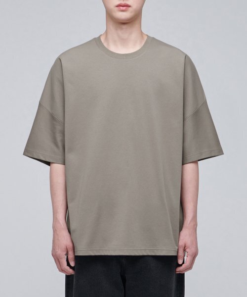 MUSINSA STANDARD(ムシンサスタンダード)の「フォンテドルマンスリーブオーバーサイズ半袖Tシャツ【ダスティベージュ】(Tシャツ/カットソー・メンズ・その他・MEDIUM/LARGE/X-LARGE/XX-LARGE/XXX-LARGE)」の3枚目の写真