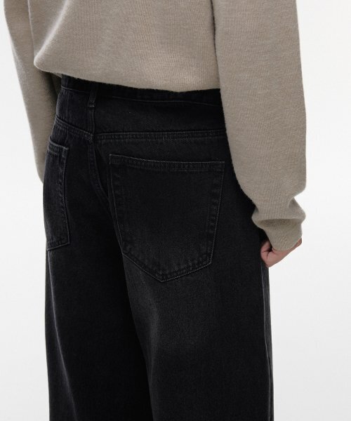 MUSINSA STANDARD（ムシンサスタンダード）の「エクストラワイドデニムパンツ [ウォッシュドブラック]（デニムパンツ・メンズ・その他・29/30/31/33/26/27/28/40/38/42/36/34/32）」の6枚目の写真