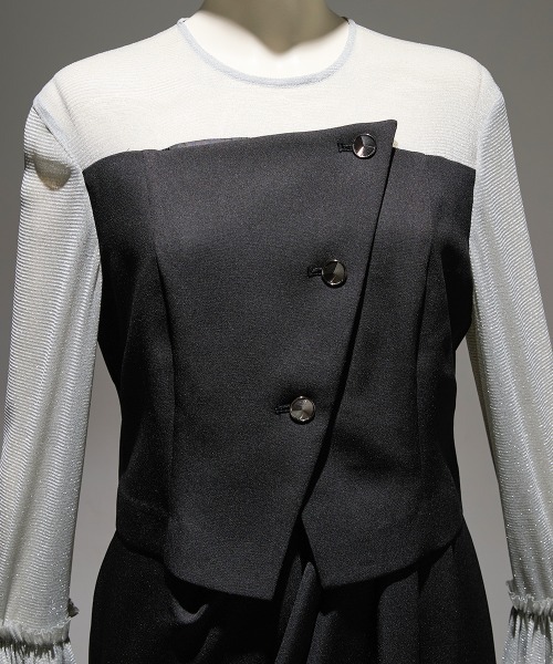 Callarus（カラルス）の「チュールフレアスリーブアシメドレープデザインワンピースドレス〔Callarus〕（ドレス・レディース・ブラック系その他/チャコール/パープル・M/L/LL/3L/S）」の16枚目の写真