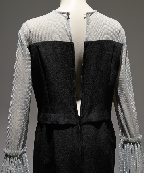 Callarus（カラルス）の「チュールフレアスリーブアシメドレープデザインワンピースドレス〔Callarus〕（ドレス・レディース・ブラック系その他/チャコール/パープル・M/L/LL/3L/S）」の20枚目の写真