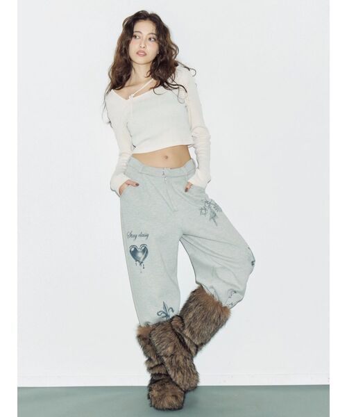 EVRIS（エヴリス）の「グラフィックプリントスウェットパンツ（スウェットパンツ・レディース・グレー/ブラック・MEDIUM/SMALL）」の4枚目の写真