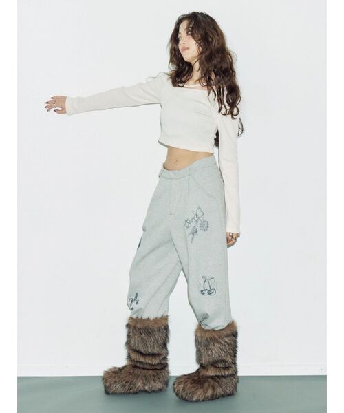 EVRIS（エヴリス）の「グラフィックプリントスウェットパンツ（スウェットパンツ・レディース・グレー/ブラック・MEDIUM/SMALL）」の5枚目の写真