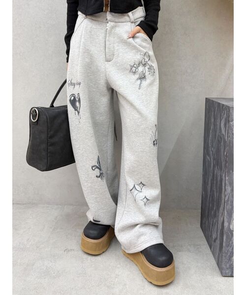 EVRIS（エヴリス）の「グラフィックプリントスウェットパンツ（スウェットパンツ・レディース・グレー/ブラック・MEDIUM/SMALL）」の15枚目の写真