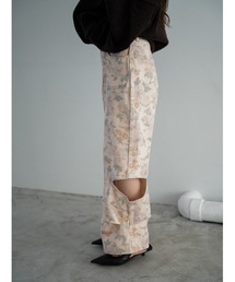 Katrin TOKYO（カトリーントーキョー）の「slit curve denim（デニムパンツ）」