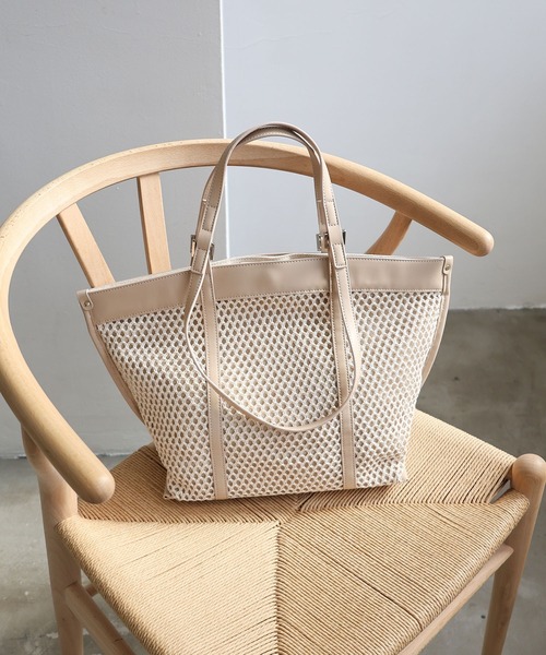 MIAN （ミアン）の「メッシュダブルハンドルトートバッグ（トートバッグ・レディース・ブラウン/ブラック/グレイッシュベージュ・FREE）」の17枚目の写真