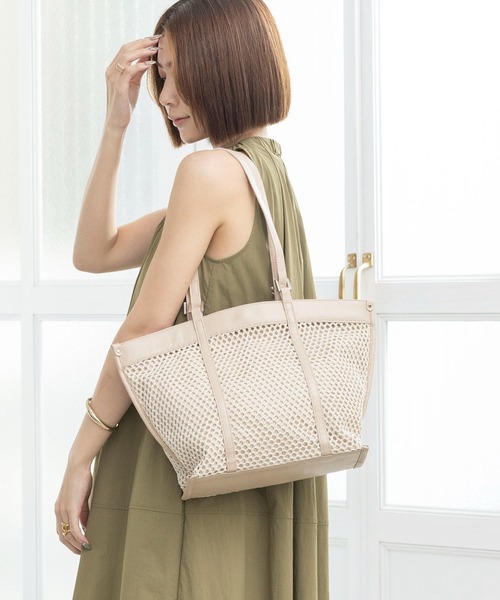 MIAN （ミアン）の「メッシュダブルハンドルトートバッグ（トートバッグ・レディース・ブラウン/ブラック/グレイッシュベージュ・FREE）」の19枚目の写真