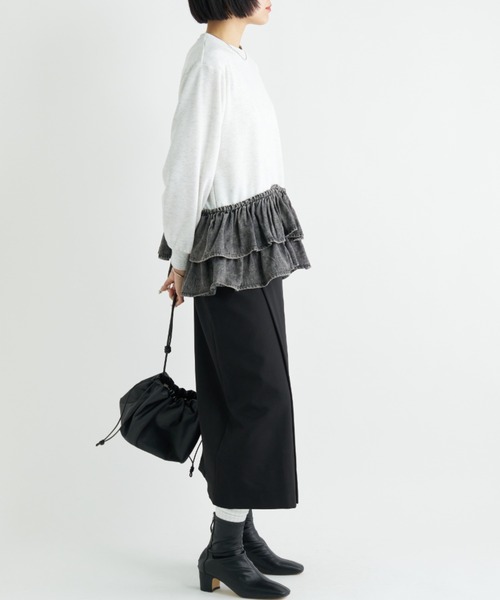 A.D.C.L.（エーディーシーエル）の「デニムフリル切替 裏毛プルオーバー（Tシャツ/カットソー・レディース・ブルー/ブラック・L/M）」の13枚目の写真