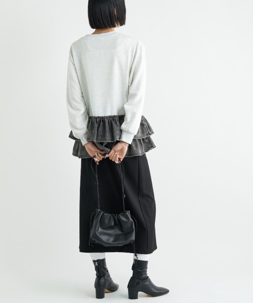 A.D.C.L.（エーディーシーエル）の「デニムフリル切替 裏毛プルオーバー（Tシャツ/カットソー・レディース・ブルー/ブラック・L/M）」の14枚目の写真