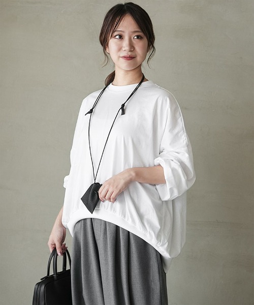 SOLAMONAT(ソラモナ)の「ジェラート天竺 長袖コクーンプルオーバー(Tシャツ/カットソー・レディース・ダークネイビー/グレイッシュベージュ/チャコールグレー/ホワイト/ブラック・FREE)」の1枚目の写真