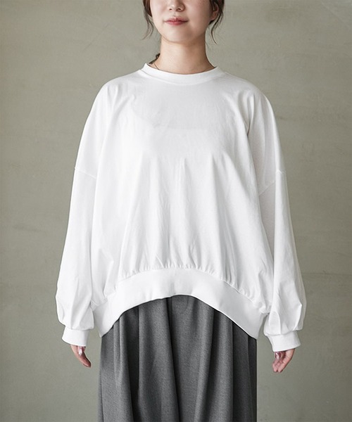 SOLAMONAT(ソラモナ)の「ジェラート天竺 長袖コクーンプルオーバー(Tシャツ/カットソー・レディース・ダークネイビー/グレイッシュベージュ/チャコールグレー/ホワイト/ブラック・FREE)」の11枚目の写真