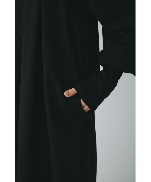 HeRIN.CYE(ヘリンドットサイ)の「Flare tuck all in one フレアタックオールインワン(つなぎ/オールインワン・レディース・ブラック/グレー系その他・36/38)」の8枚目の写真