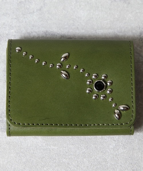 セール】栃木レザー スタッズ二つ折り財布 フラワー柄 日本製（財布