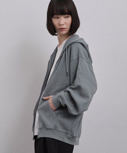 tk.TAKEO KIKUCHI（ティーケータケオキクチ）の「ヴィンテージワッフルジップパーカー（パーカー・メンズ・ブラック/ブルー系その他/ライトグレー・03/02/01/04）」の8枚目の写真