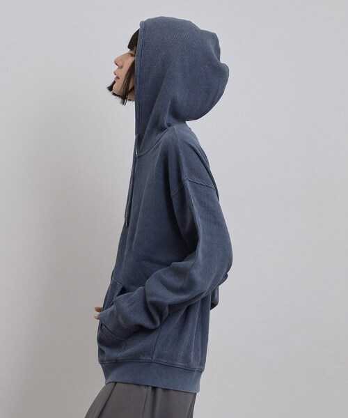 tk.TAKEO KIKUCHI（ティーケータケオキクチ）の「ヴィンテージワッフルジップパーカー（パーカー・メンズ・ブラック/ブルー系その他/ライトグレー・03/02/01/04）」の21枚目の写真