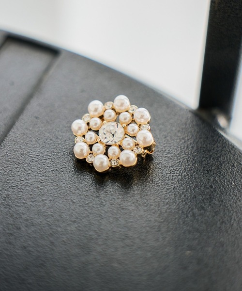 studio CLIP(スタディオクリップ)の「パールストーンブローチ(ブローチ/コサージュ・レディース・その他1・FREE)」の1枚目の写真