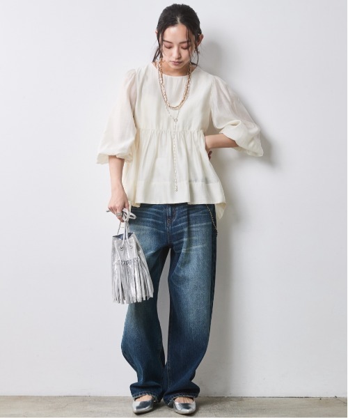 CHIC STYLE(シックスタイル)の「シアーギャザーブラウス<大きいサイズ有>シックスタイル(シャツ/ブラウス・レディース・ネイビー/アイボリー・M/L/LL/3L/4L/5L)」の5枚目の写真