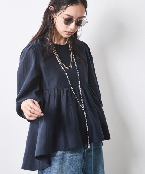 CHIC STYLE(シックスタイル)の「シアーギャザーブラウス<大きいサイズ有>シックスタイル(シャツ/ブラウス・レディース・ネイビー/アイボリー・M/L/LL/3L/4L/5L)」の10枚目の写真