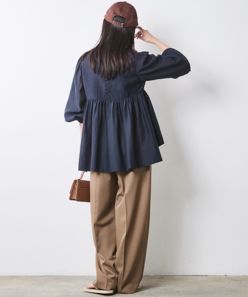 CHIC STYLE(シックスタイル)の「シアーギャザーブラウス<大きいサイズ有>シックスタイル(シャツ/ブラウス・レディース・ネイビー/アイボリー・M/L/LL/3L/4L/5L)」の11枚目の写真