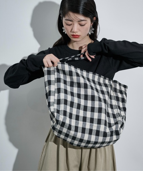 THE YOn（ザヨン）の「ギンガムチェックビッグトート（トートバッグ・レディース・ブルー/ブラック・FREE）」の4枚目の写真
