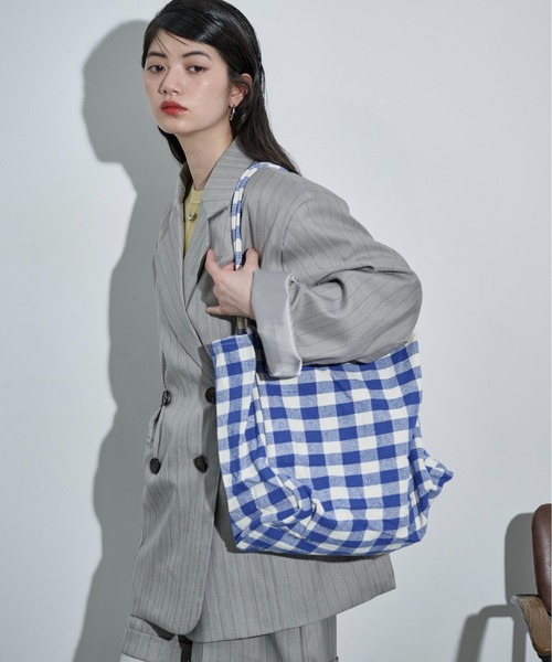 THE YOn（ザヨン）の「ギンガムチェックビッグトート（トートバッグ・レディース・ブルー/ブラック・FREE）」の21枚目の写真