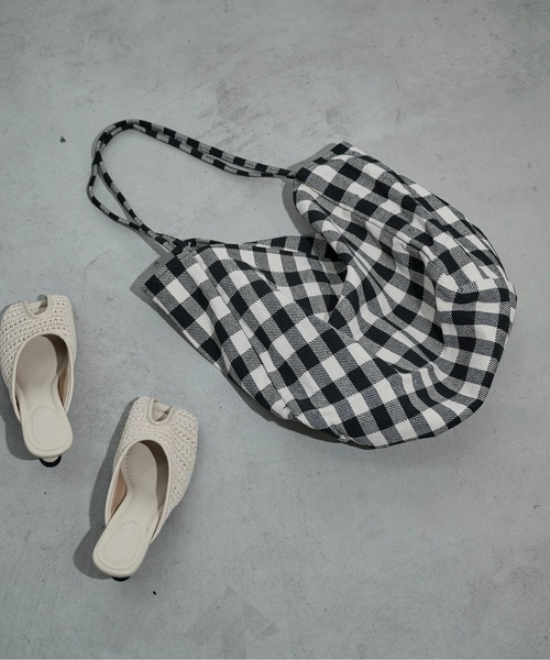 THE YOn（ザヨン）の「ギンガムチェックビッグトート（トートバッグ・レディース・ブルー/ブラック・FREE）」の12枚目の写真