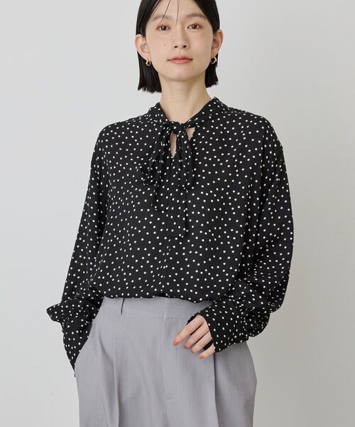 AMERICAN HOLIC(アメリカンホリック)の「【イージーケア】ドット柄ボウタイブラウス(シャツ/ブラウス・レディース・ブラック/ネイビー・L/M)」の11枚目の写真