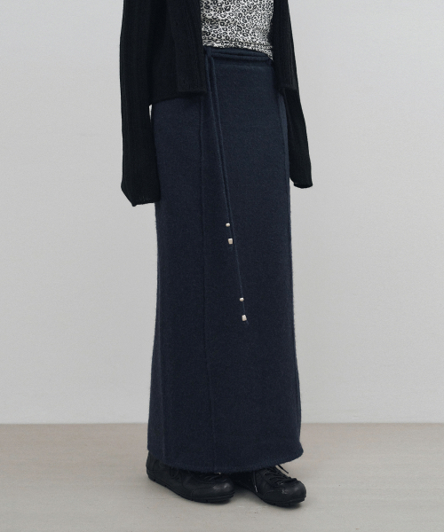 MONGDOL(モンドル)の「ストラップマキシウールニットスカートネイビーMDSK024NAVY(スカート・レディース・その他・MEDIUM/SMALL)」の2枚目の写真