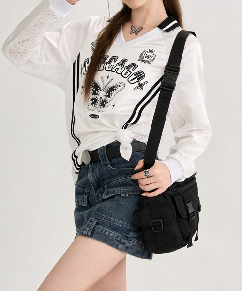 HOOK(フック)の「ストーンバタフライ カレッジトップス(Tシャツ/カットソー・レディース・ホワイト/ブラック・M)」の2枚目の写真