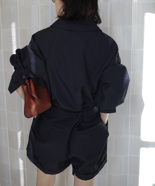 Ameri(アメリ)の「TRENCH LIKE SHORT ROMPERS(つなぎ/オールインワン・レディース・ベージュ/ネイビー・SMALL/MEDIUM)」の5枚目の写真