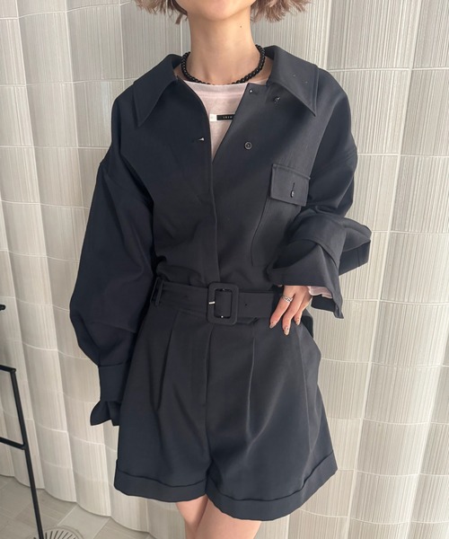 Ameri(アメリ)の「TRENCH LIKE SHORT ROMPERS(つなぎ/オールインワン・レディース・ベージュ/ネイビー・SMALL/MEDIUM)」の14枚目の写真