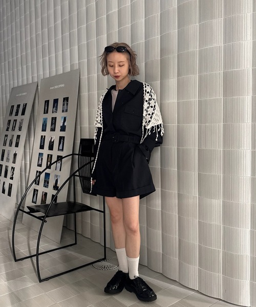 Ameri(アメリ)の「TRENCH LIKE SHORT ROMPERS(つなぎ/オールインワン・レディース・ベージュ/ネイビー・SMALL/MEDIUM)」の15枚目の写真