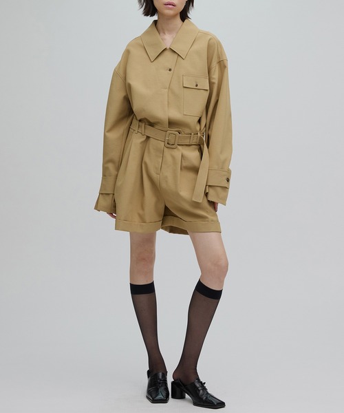 Ameri(アメリ)の「TRENCH LIKE SHORT ROMPERS(つなぎ/オールインワン・レディース・ベージュ/ネイビー・SMALL/MEDIUM)」の11枚目の写真