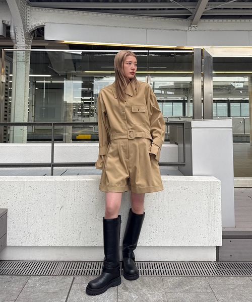 Ameri(アメリ)の「TRENCH LIKE SHORT ROMPERS(つなぎ/オールインワン・レディース・ベージュ/ネイビー・SMALL/MEDIUM)」の18枚目の写真