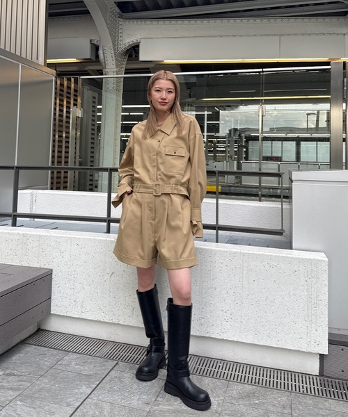 Ameri(アメリ)の「TRENCH LIKE SHORT ROMPERS(つなぎ/オールインワン・レディース・ベージュ/ネイビー・SMALL/MEDIUM)」の19枚目の写真