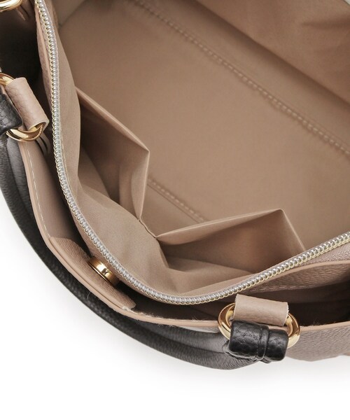 SHOO・LA・RUE（シューラルー）の「【軽量／2WAY】ふわっと軽いトートバッグ（トートバッグ・レディース・グレー/ブラック/ピンク系/ベージュ系4・00）」の12枚目の写真