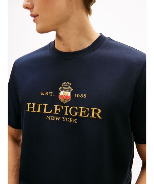 TOMMY HILFIGER（トミーヒルフィガー）の「ICON GRAPHIC TEE（Tシャツ/カットソー・メンズ・ホワイト/マルチ/グレー/ブルー・MEDIUM/LARGE/SMALL/X-LARGE）」の5枚目の写真