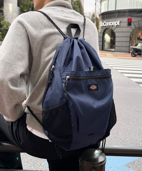 Dickies(ディッキーズ)の「【Dickies】ATHLETIC KNAPSACK/ディッキーズ アスレチック ナップサック(バックパック/リュック・メンズ・グレー/ネイビー/ベージュ/ブラック・FREE)」の4枚目の写真
