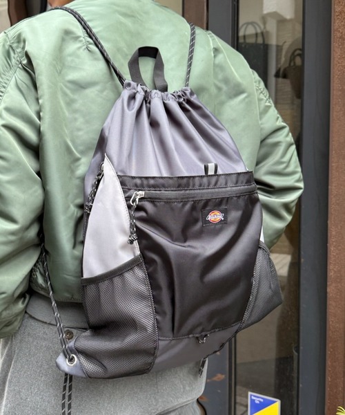 Dickies(ディッキーズ)の「【Dickies】ATHLETIC KNAPSACK/ディッキーズ アスレチック ナップサック(バックパック/リュック・メンズ・グレー/ネイビー/ベージュ/ブラック・FREE)」の1枚目の写真