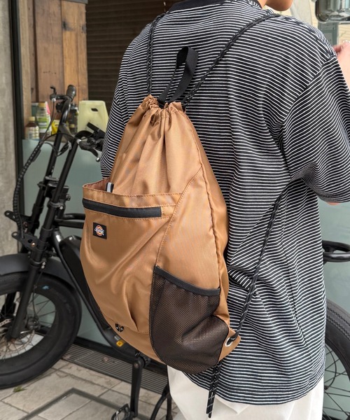 Dickies(ディッキーズ)の「【Dickies】ATHLETIC KNAPSACK/ディッキーズ アスレチック ナップサック(バックパック/リュック・メンズ・グレー/ネイビー/ベージュ/ブラック・FREE)」の10枚目の写真