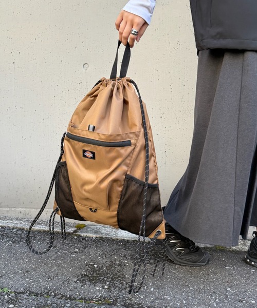 Dickies(ディッキーズ)の「【Dickies】ATHLETIC KNAPSACK/ディッキーズ アスレチック ナップサック(バックパック/リュック・メンズ・グレー/ネイビー/ベージュ/ブラック・FREE)」の5枚目の写真
