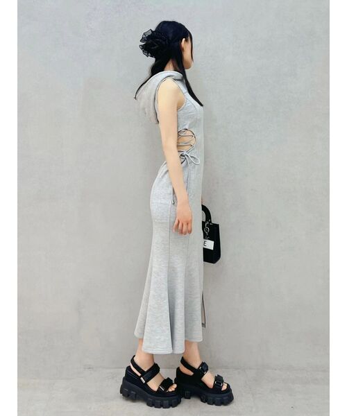 EATME(イートミー)の「キルティングベルトサンダル(サンダル・レディース・ブラック/アイボリー・LARGE/MEDIUM/SMALL)」の16枚目の写真