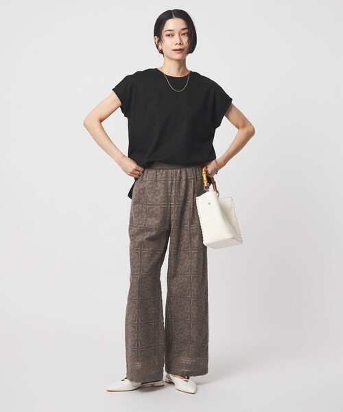 green label relaxing（グリーンレーベルリラクシング）の「グロッシー フレンチスリーブ Tシャツ 制菌（Tシャツ/カットソー・レディース・その他3/その他1/その他2/オフホワイト/ブラック・40/38）」の20枚目の写真