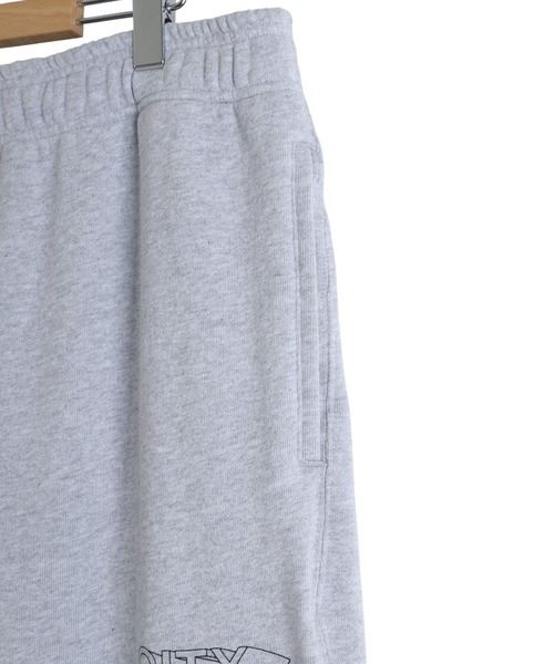 CITY COUNTRY CITY（シティーカントリーシティー）の「CITY COUNTRY CITY / シティー カントリー シティー：CITY COUNTRY CITY x AVIREX_SWEATPANTS：CCC-253P003[WAX]（スウェットパンツ・メンズ・グレー・L/XL/M）」の4枚目の写真