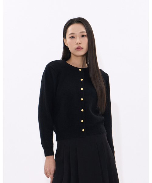 MOAA(モア)の「Gold Button Round-Neck Knit Cardigan (CHARCOAL)(カーディガン/ボレロ・レディース・その他・FREE)」の5枚目の写真