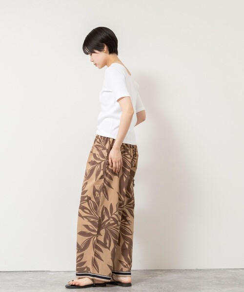 Rie Miller（リエミラー）の「ウォッシャブルアシンメトリー2WAYリブTシャツ（Tシャツ/カットソー・レディース・ホワイト/ベージュ/チャコールグレー・38）」の5枚目の写真