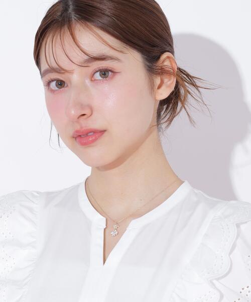 JILL by JILL STUART(ジルバイジルスチュアート)の「Cubicダブルクローバーネックレス(ネックレス・レディース・ゴールド/シルバー・FREE)」の5枚目の写真